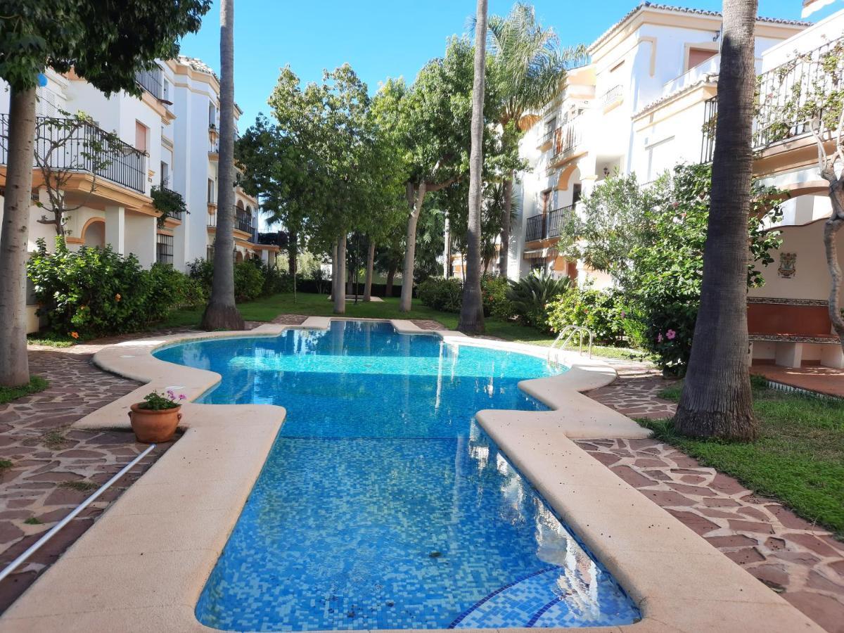 Planta Baja Con Porche Y Piscina, Cerca Del Mar * Dénia