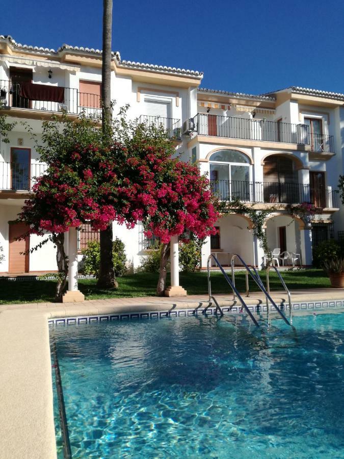 Planta Baja Con Porche Y Piscina, Cerca Del Mar * Dénia