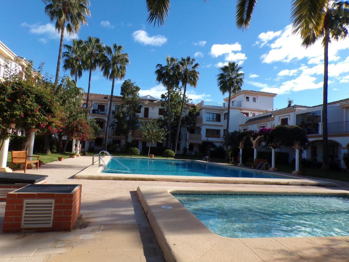 Planta Baja Con Porche Y Piscina, Cerca Del Mar Apartment